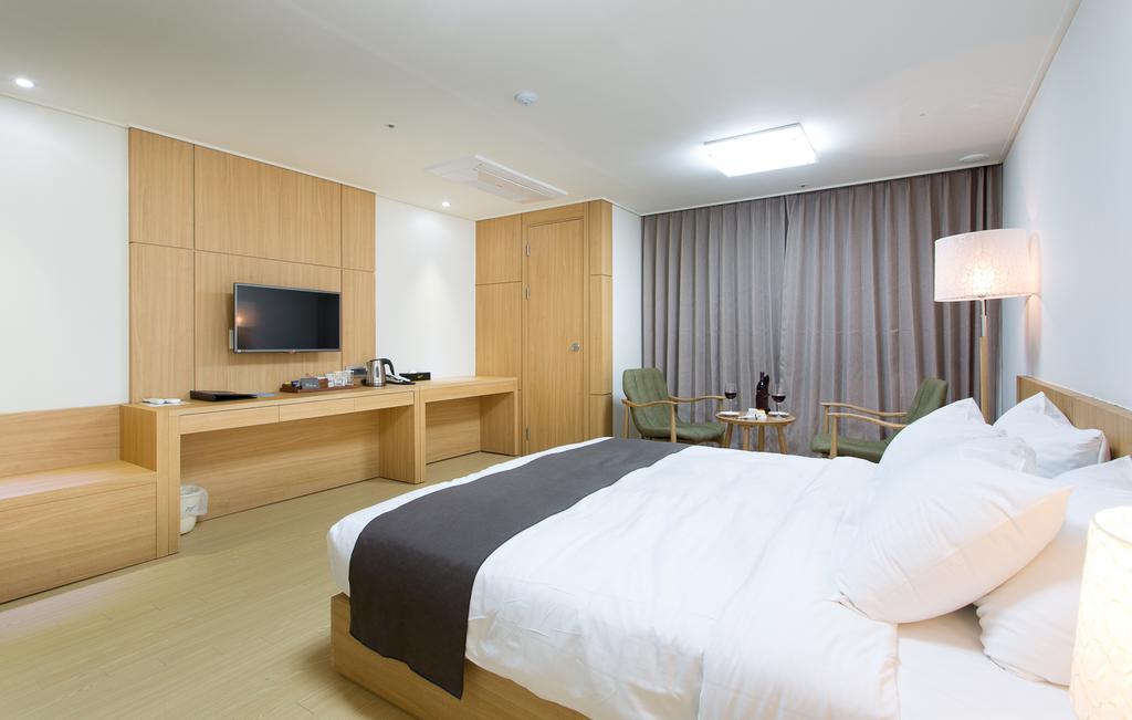 Hotel Logenir Gimcheon Екстер'єр фото