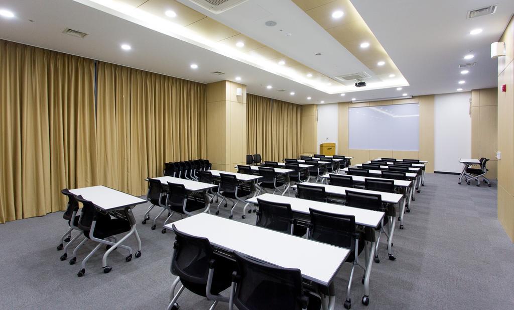 Hotel Logenir Gimcheon Екстер'єр фото